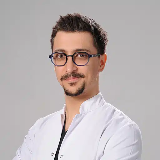 Dr. Yaşar Nurullah Görseli